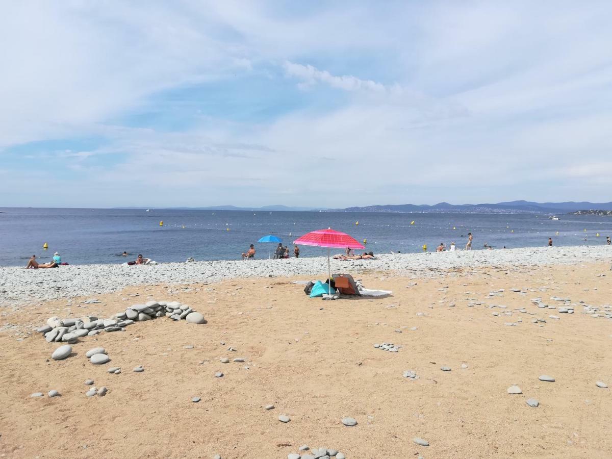 Cap Esterel Appartement Climatise Dans Le Centre Du Village Vacances Drammont Kültér fotó